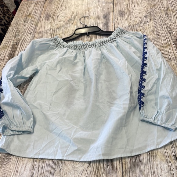 NWT LOVERICH ON OR OFF THE SHOULDER EMBROIDERY TOP - Picture 8 of 9